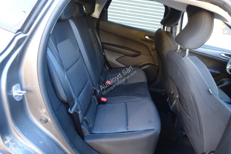 Коммерческий автомобиль Renault ARKANA 1,3 TCE...