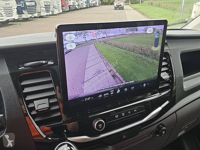Veículo utilitário Ford 330