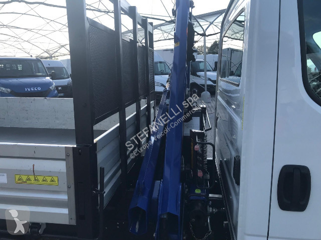 Véhicule utilitaire Iveco DAILY 35C14H Cassone...