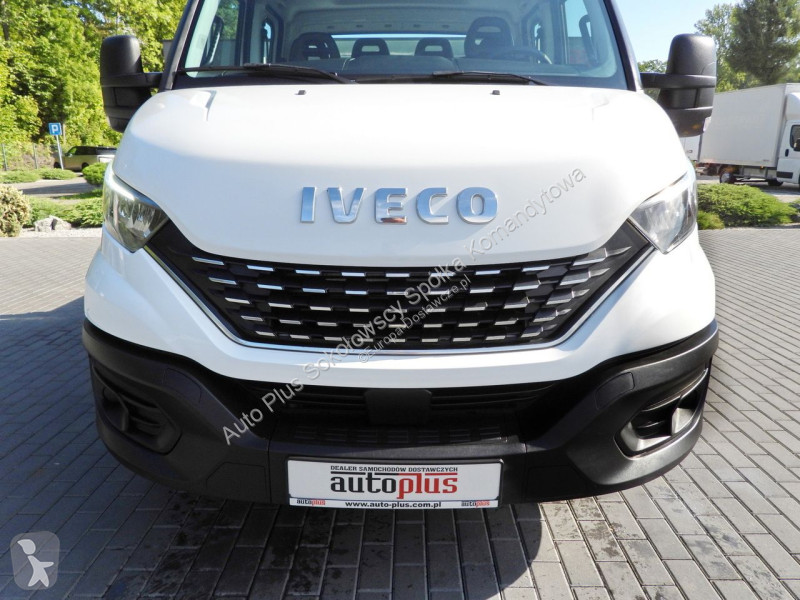 Veículo utilitário Iveco 35S14 DAILY