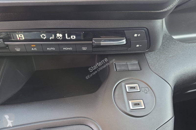 Véhicule utilitaire Citroën  BERLINGO CABINE...