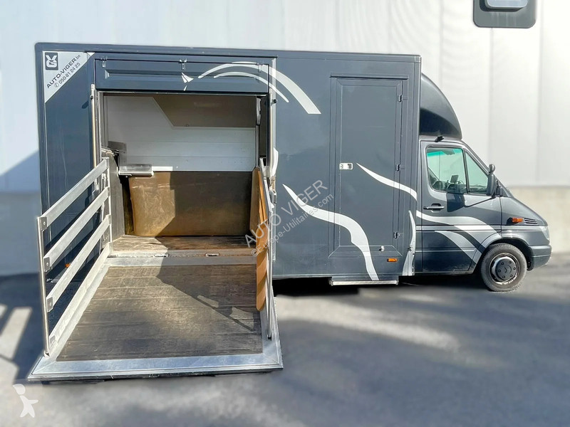 Veículo utilitário Mercedes 416