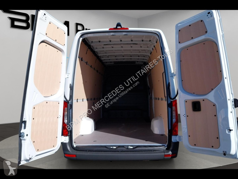 Véhicule utilitaire Mercedes 319 CDI