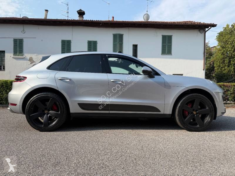 Véhicule utilitaire Porsche
