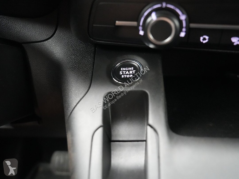 Véhicule utilitaire Opel 131PK