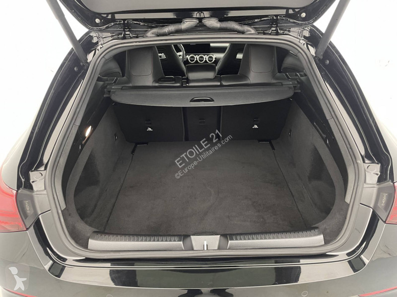 Véhicule utilitaire Mercedes CLA Shooting Brake...