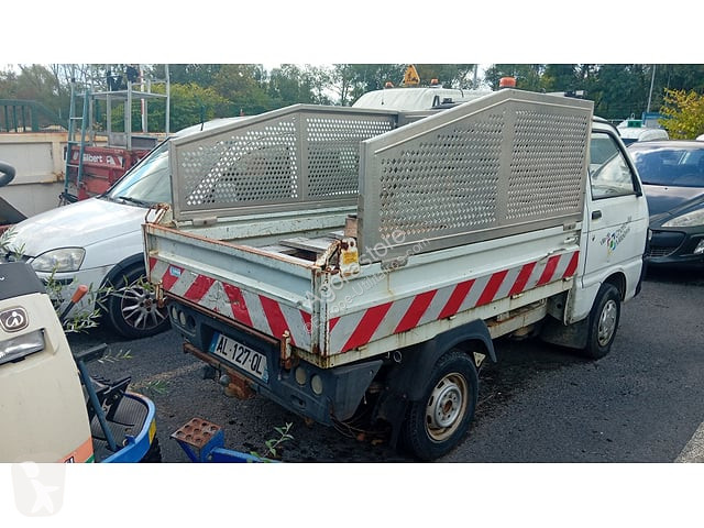 Коммерческий автомобиль Piaggio PORTER