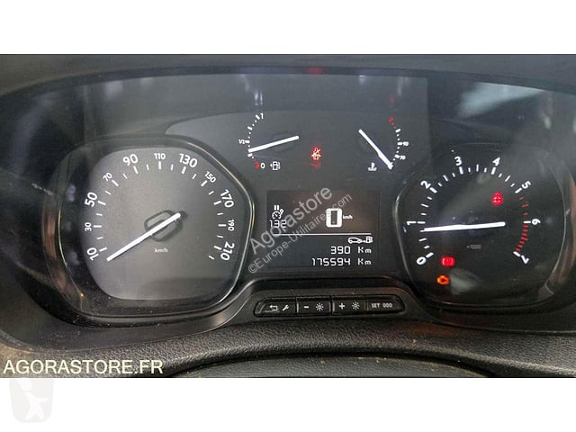 Коммерческий автомобиль