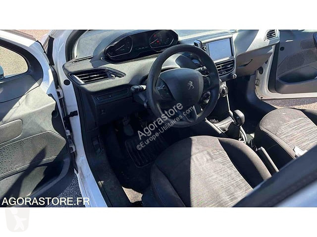 Коммерческий автомобиль