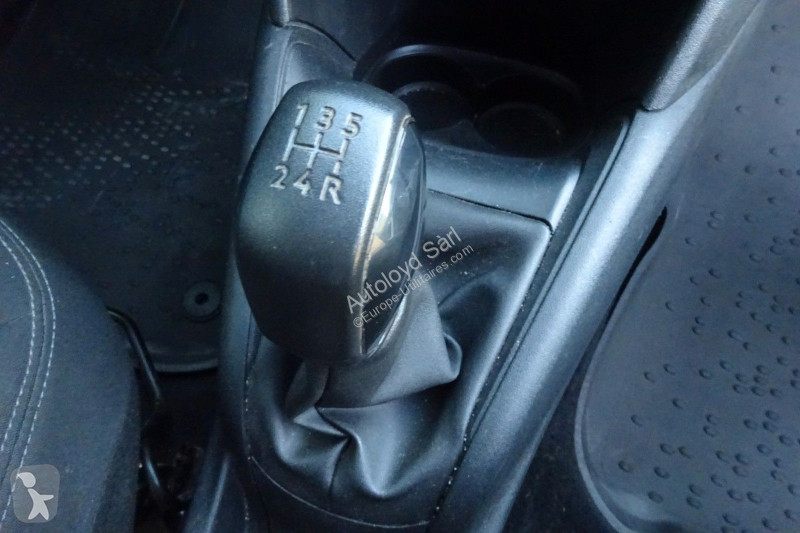 Коммерческий автомобиль Peugeot STE 1,6 HDI 99