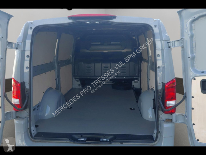 Коммерческий автомобиль Mercedes Vito Fg 112...