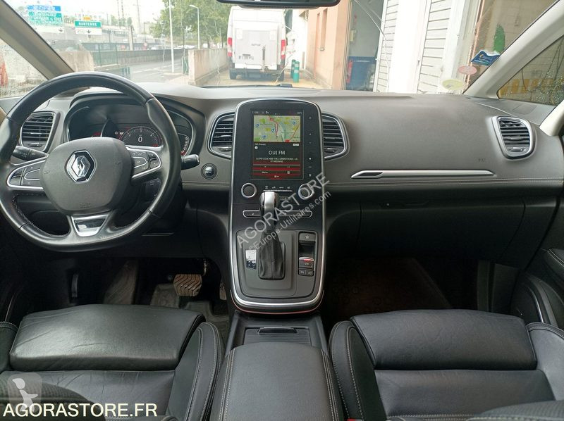 Samochód dostawczy Renault MEGANE