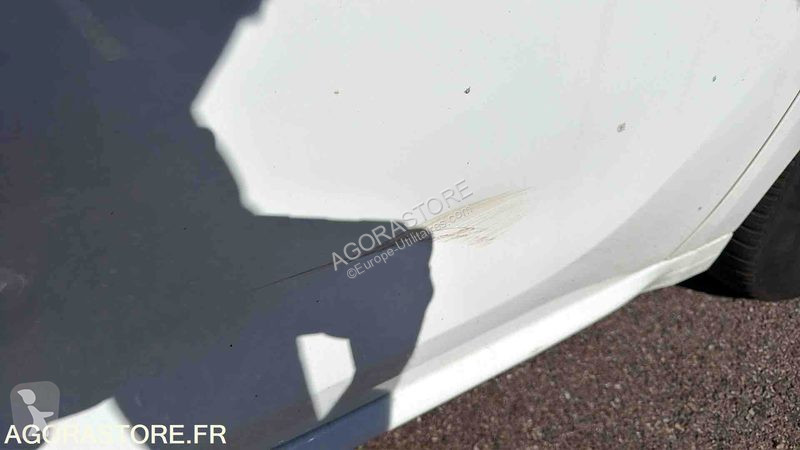 Samochód dostawczy Peugeot 208