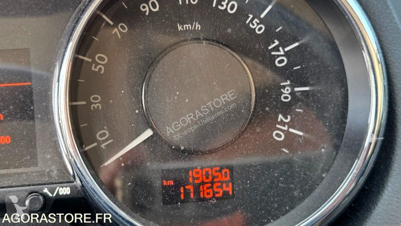 Samochód dostawczy Peugeot