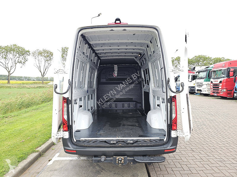 Autoutilitară Mercedes 317 L2H2 LED 3.5t-Trekh