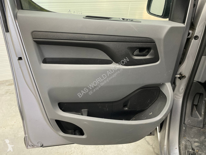 Autoutilitară Peugeot 2.0 BlueHDI 120 Standard...