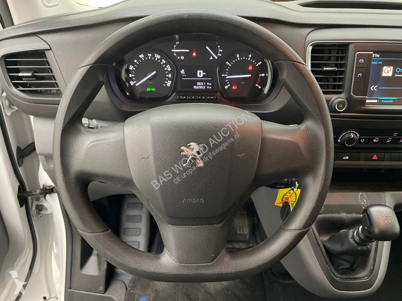 عربة نفعية Peugeot 1.5 BlueHDI 100 Compact Premium