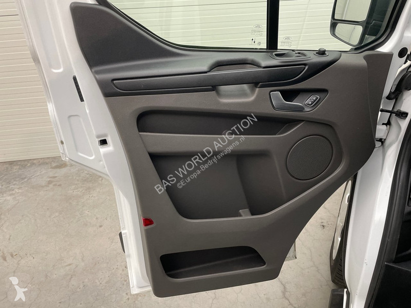 Лекотоварен автомобил Ford 300 2.0 TDCI L2H1 Trend