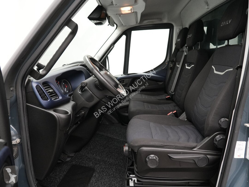 عربة نفعية Iveco 35C18