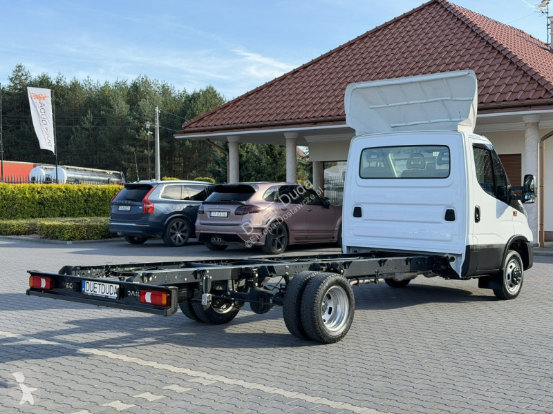 Furgoneta Iveco 35C18