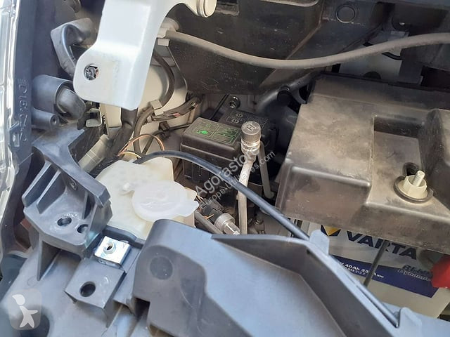 عربة نفعية Peugeot ION