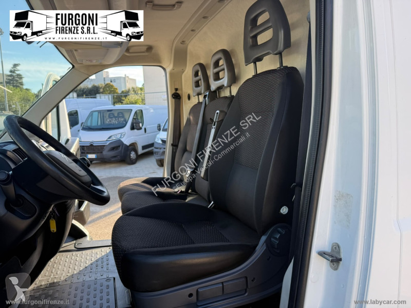 Autoutilitară Citroën 35 BlueHDi 140 S&S PLM-TA...