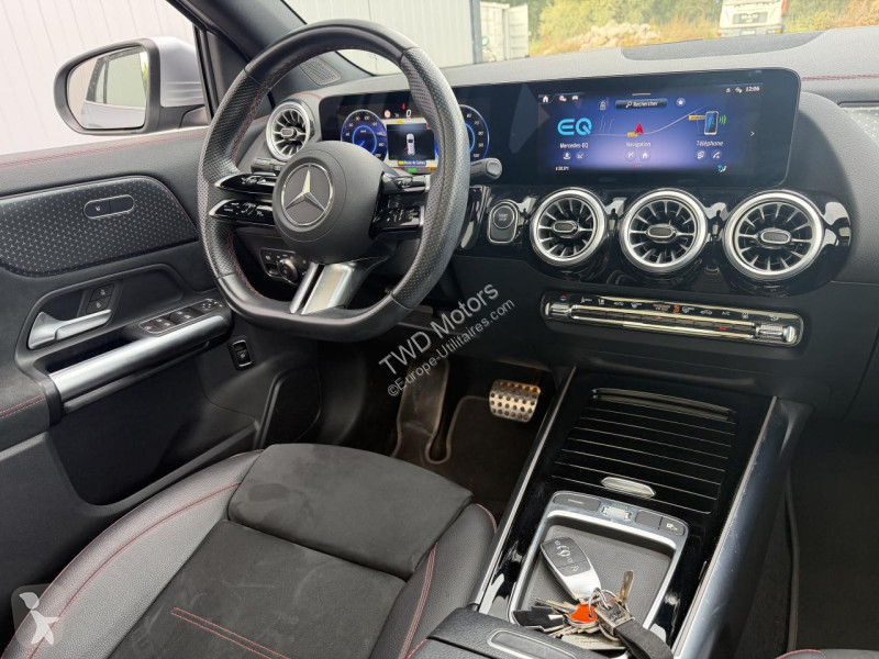 Véhicule utilitaire Mercedes EQA 250 +  AMG Line