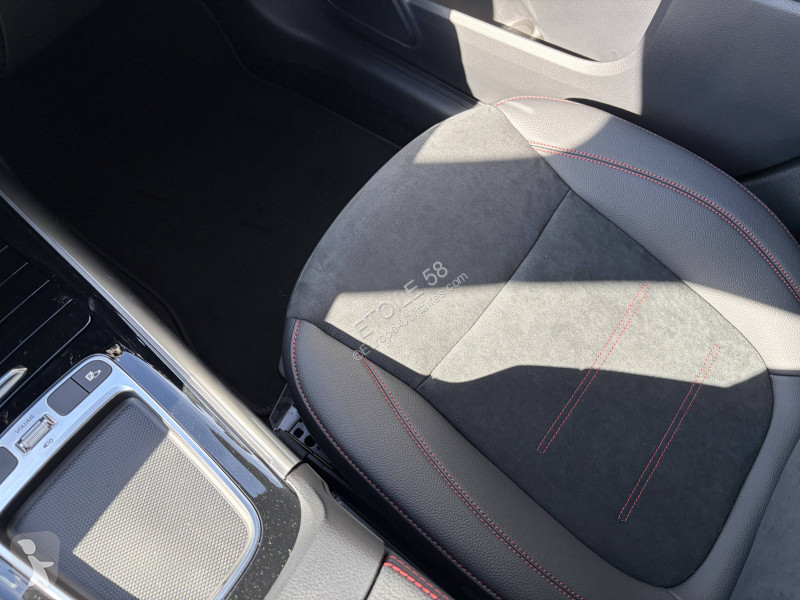 Véhicule utilitaire Mercedes GLA 180 7G-DCT