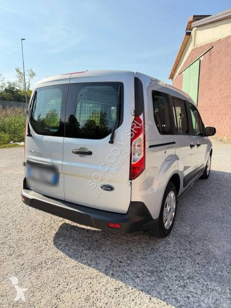 Véhicule utilitaire Ford