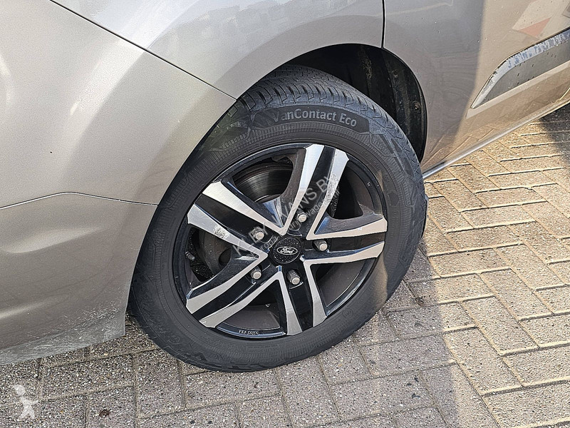 Véhicule utilitaire Ford 2.0 ac EURO6 resteel