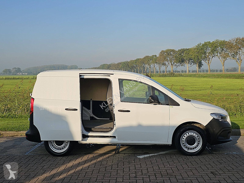 Véhicule utilitaire Mercedes 108 CDI LONG Mbux...