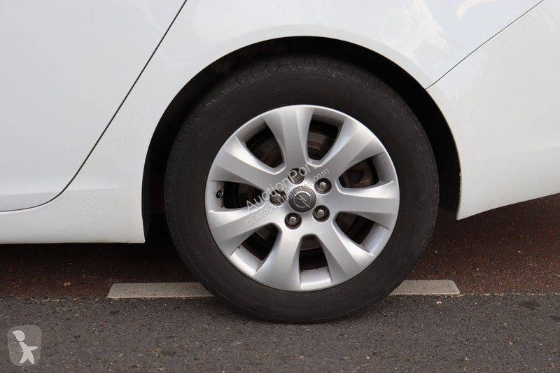 Véhicule utilitaire Opel Sports SW