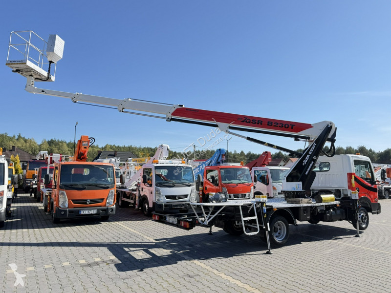 Véhicule utilitaire Nissan