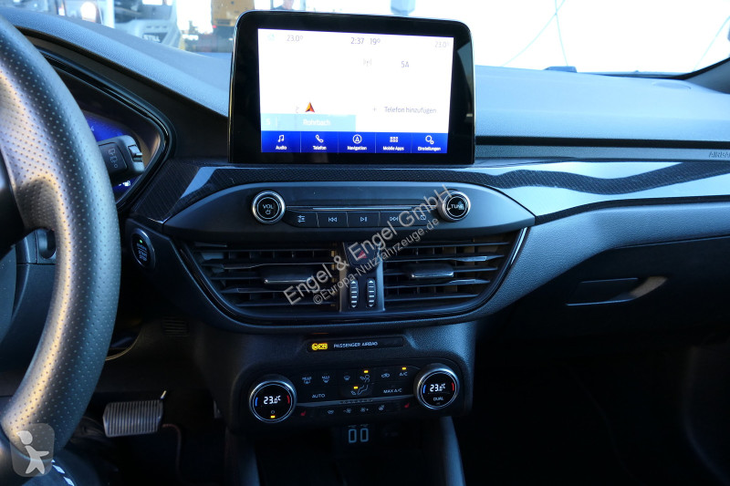 Véhicule utilitaire Ford Focus Turnier ST-Line...