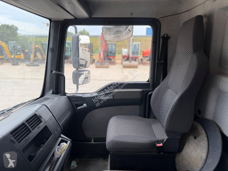 MAN TLG10.180 van