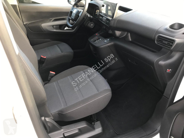 Véhicule utilitaire Fiat Doblo van d.cab XL 1.5...