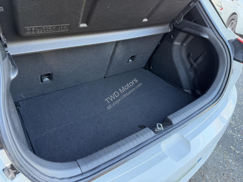 Véhicule utilitaire Hyundai i20 1.2i - 84 II...