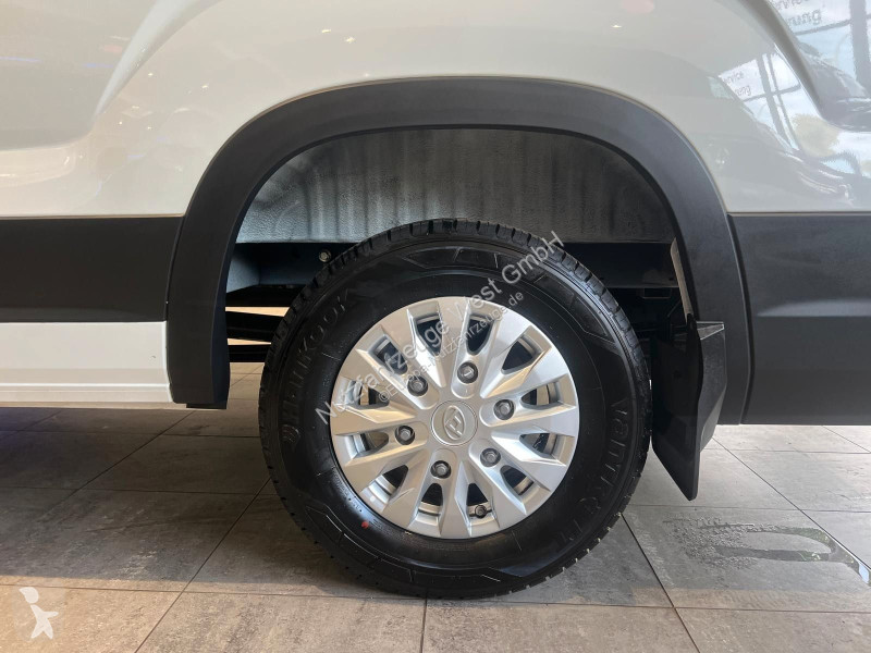 Véhicule utilitaire Maxus 9 2.0 TDCi L3H2...