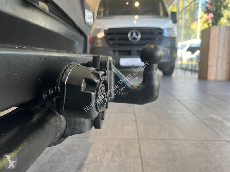 Véhicule utilitaire Iveco 35S16...