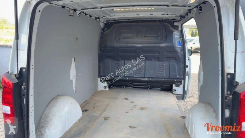 Mercedes  van