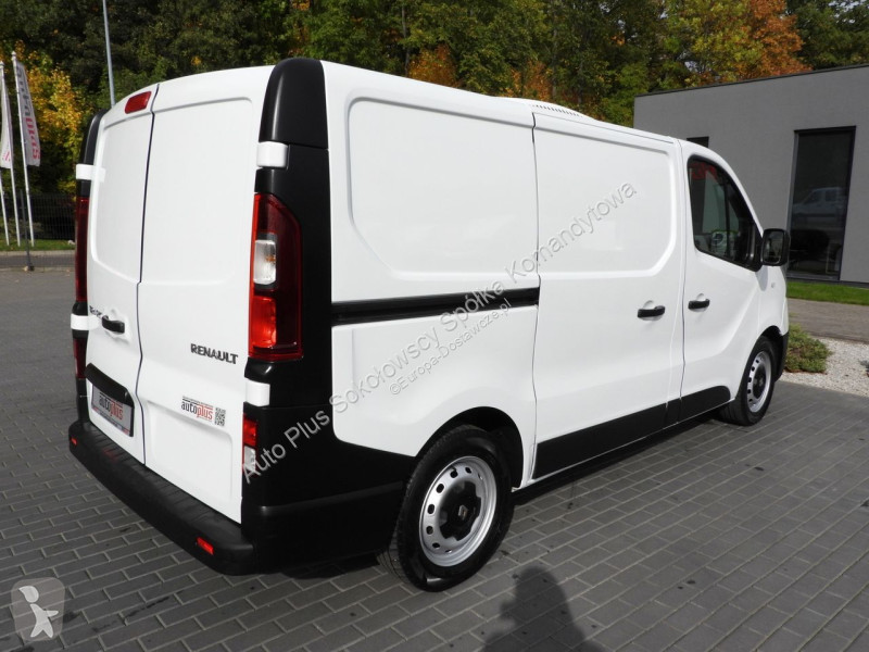 Véhicule utilitaire Renault  TRAFIC