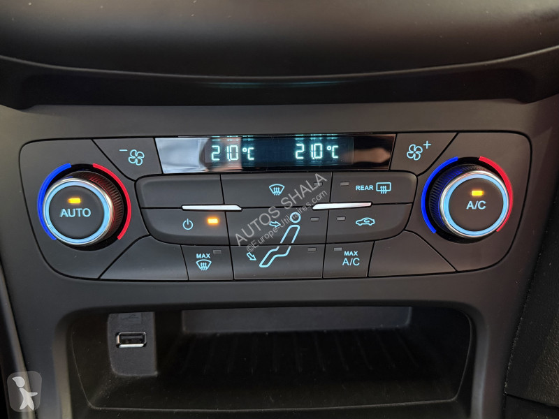 Véhicule utilitaire Ford FOCUS 2.0 ECOBOOST...