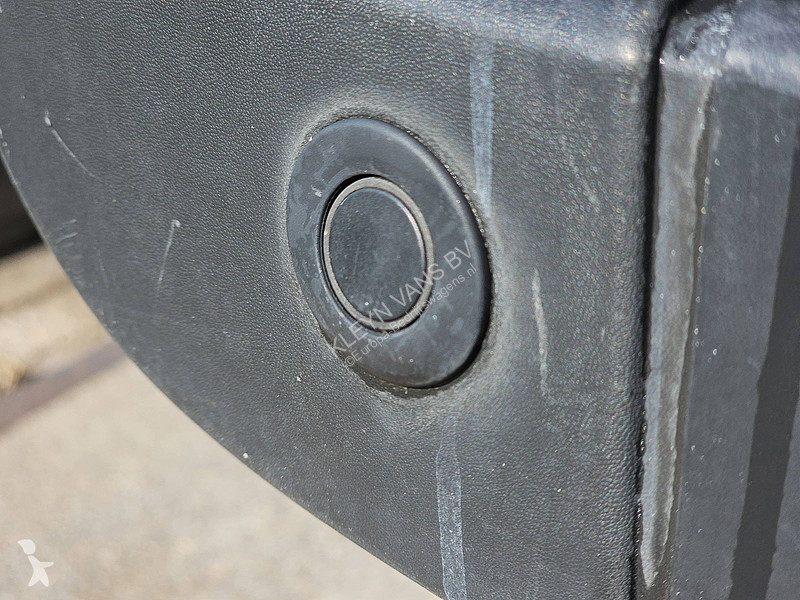 Véhicule utilitaire Ford 2.0 L3H3 RWD Airco...