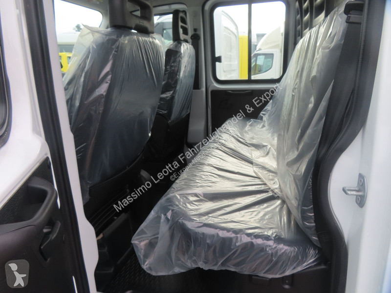 Véhicule utilitaire Iveco 35C14 Doka 2,3 FZ.172