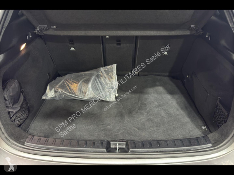 Véhicule utilitaire Mercedes GLA 250 e...
