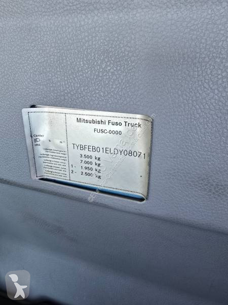 Véhicule utilitaire Mitsubishi Fuso 3C13