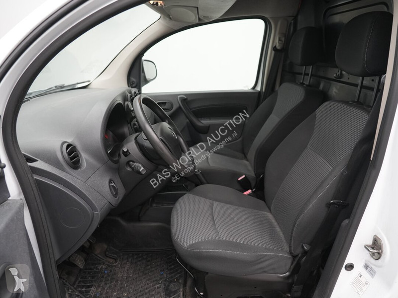 Véhicule utilitaire Mercedes 111 CDI