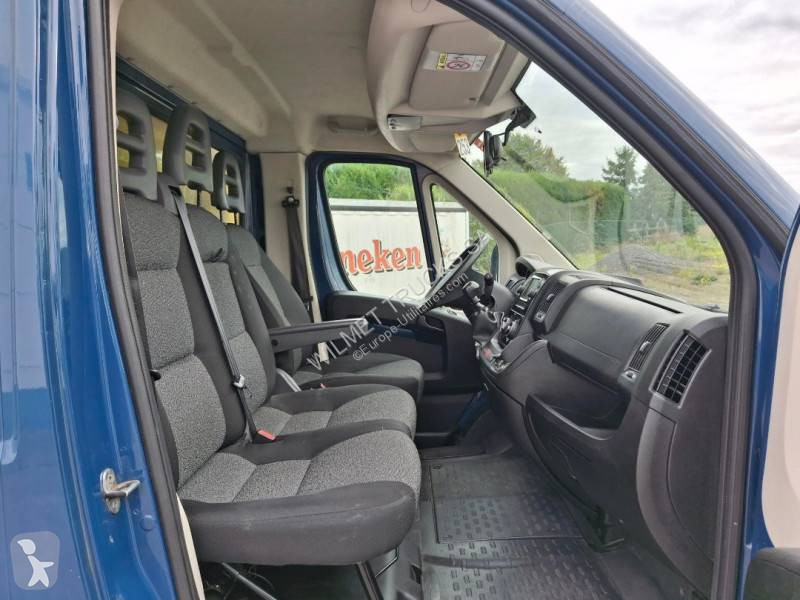 Véhicule utilitaire Fiat 130 MJT