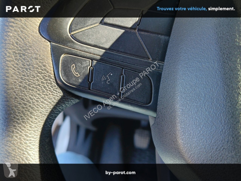 Véhicule utilitaire Iveco 35C16H empattement...