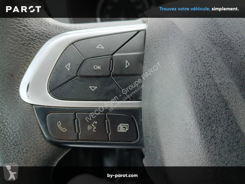 Véhicule utilitaire Iveco 35C14 empattement...